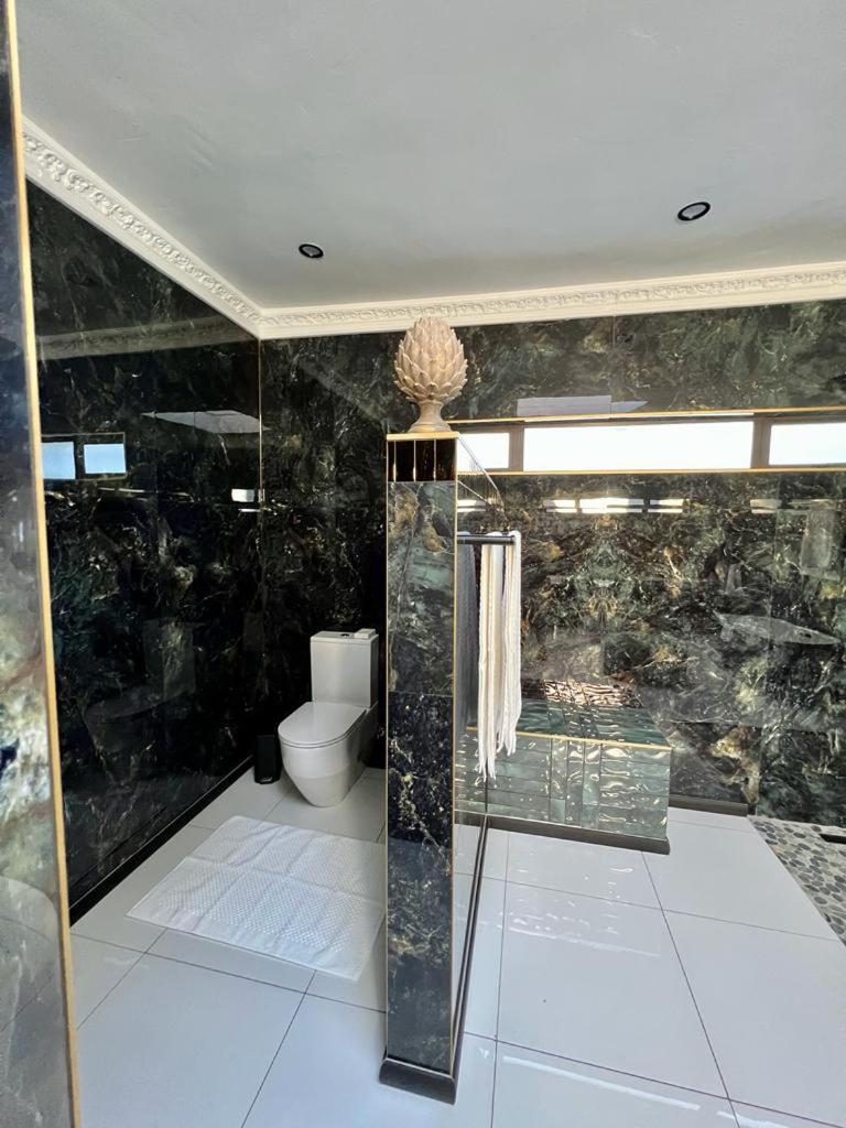 Forty 4 On Hoog Polokwane Exterior foto